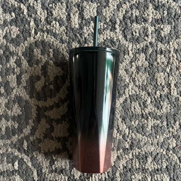 Starbucks 2023 Limited Edition Forest Green and Gold Two-Toned Tumbler- Venti - Picture 3 of 5